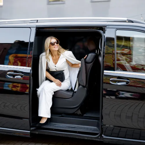 vehicule vtc aeroport nice tout confort interieur